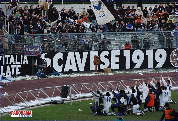 tifo cavese10.jpg